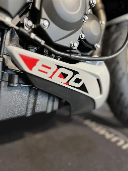 TRIDENT 800