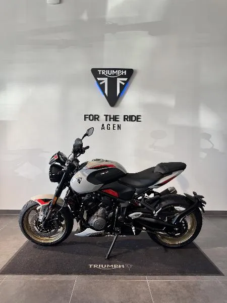 TRIDENT 800