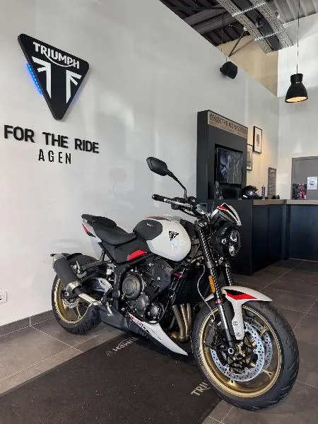 TRIDENT 800