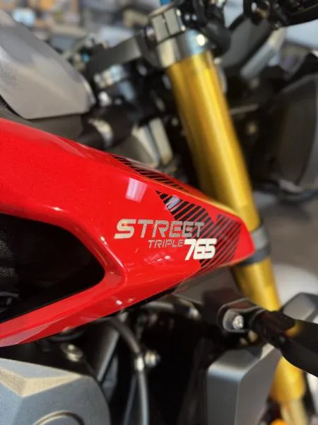STREET TRIPLE 765 RX