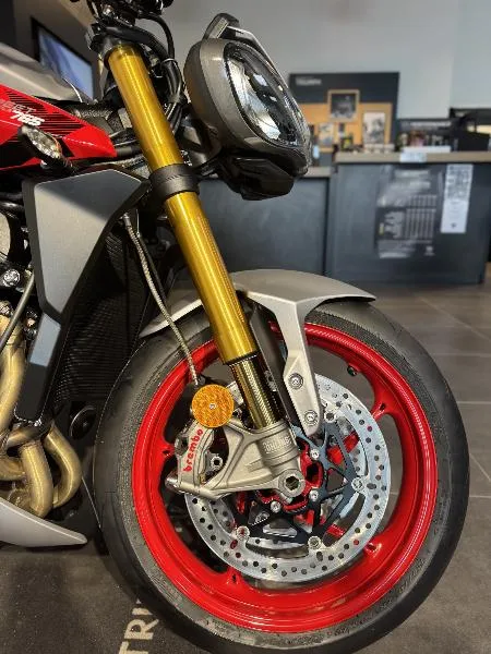 STREET TRIPLE 765 RX