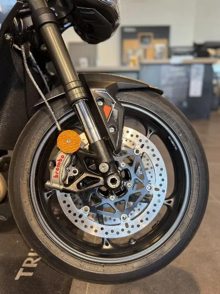 STREET TRIPLE 765 RS