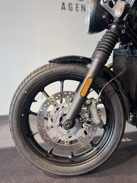 SPEED TWIN 900