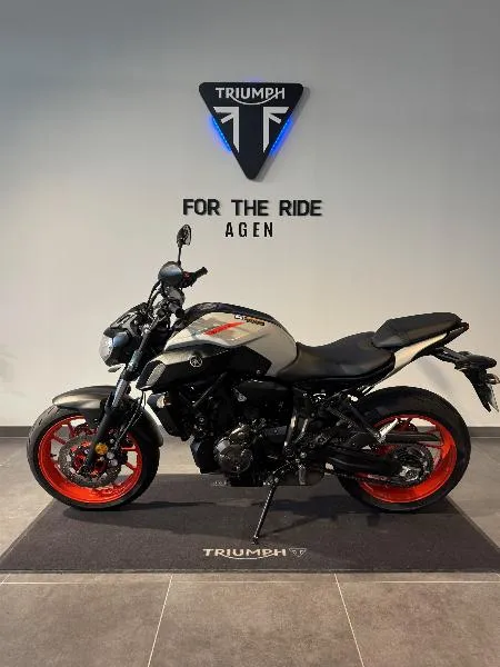 MT07