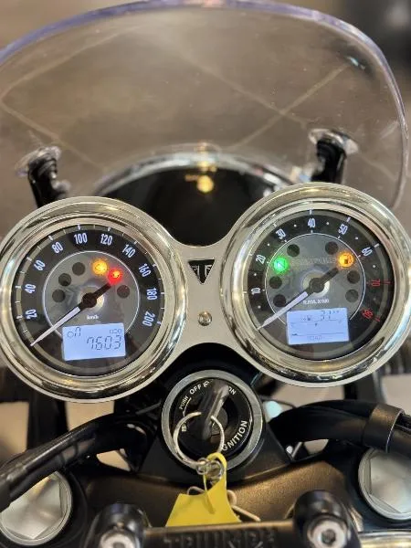 Bonneville T120 GOLD LINE Edition