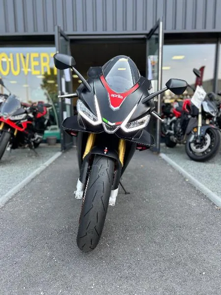 RSV4 1100