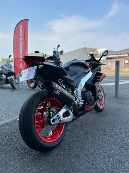 RSV4 1100