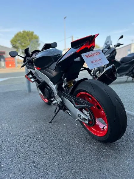 RSV4 1100