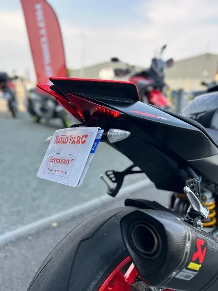 RSV4 1100