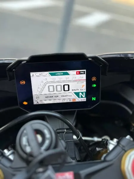 RSV4 1100
