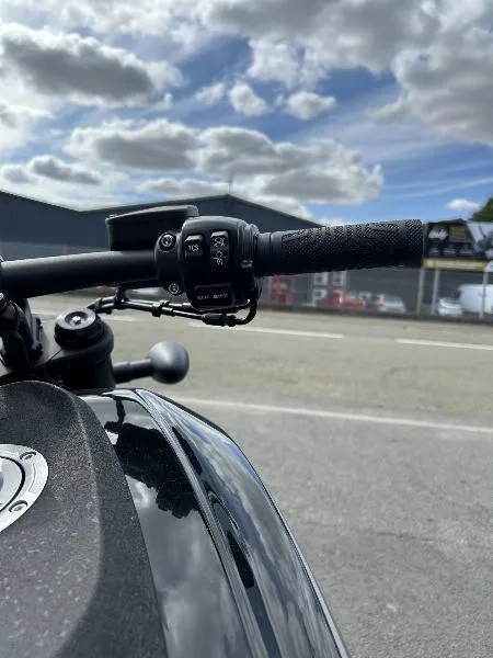 SRV 600