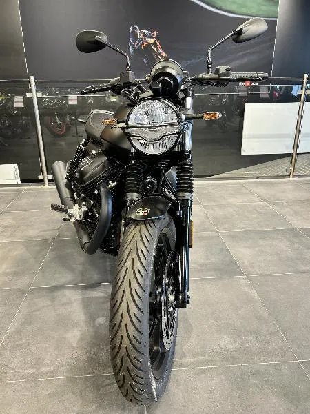 V7 STONE