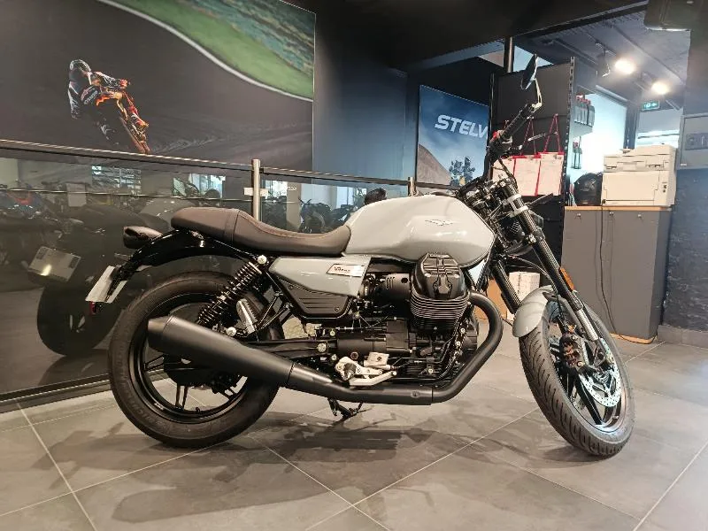 V7 SPORT 850