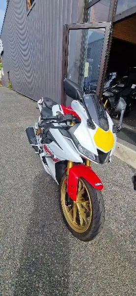YZFR 125