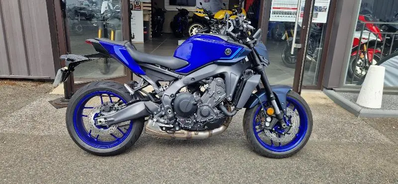 MT09