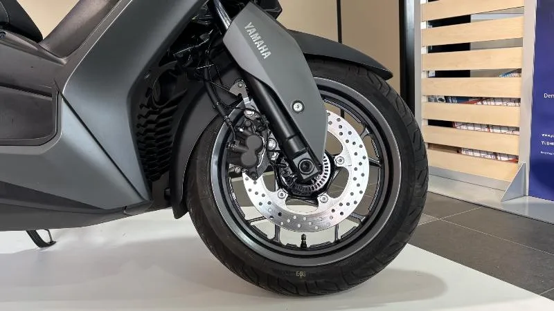 XMAX 125