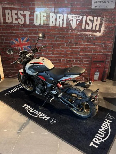 TRIDENT 800