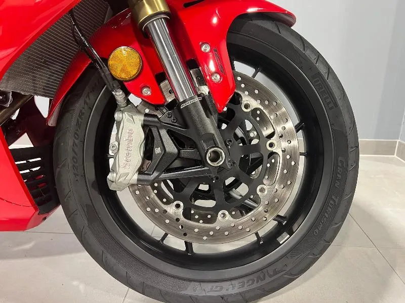 SRK 800 RR