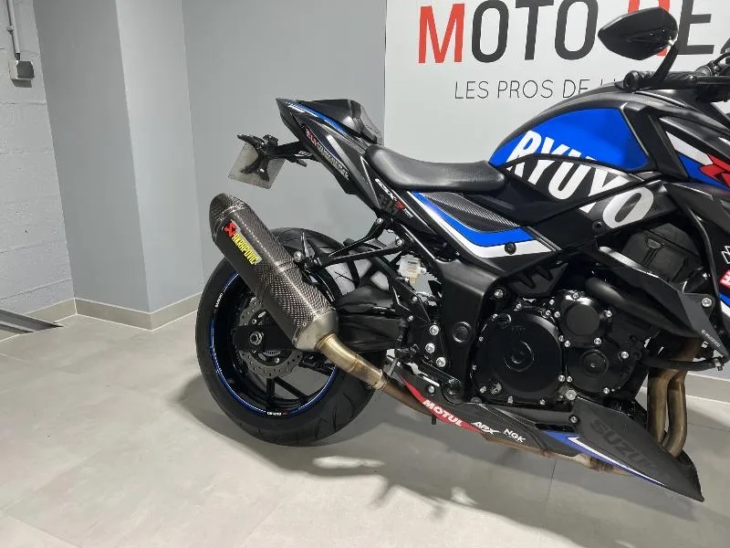 GSXS 750