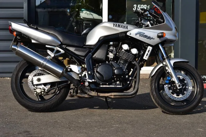 FZS FAZER