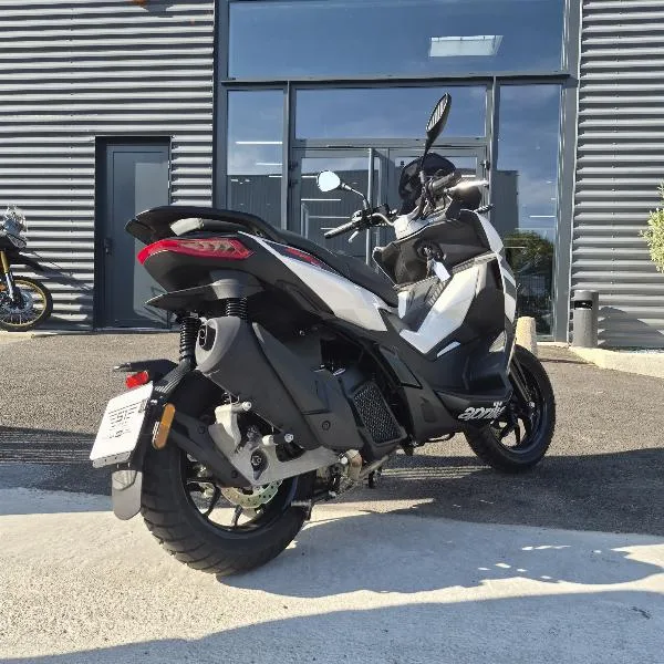 SR 125