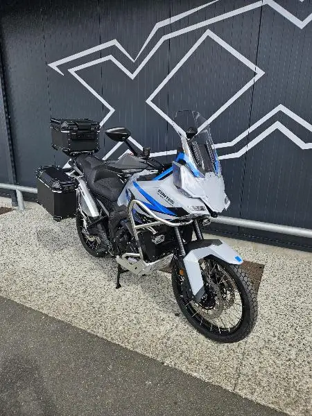 ZT 703 F