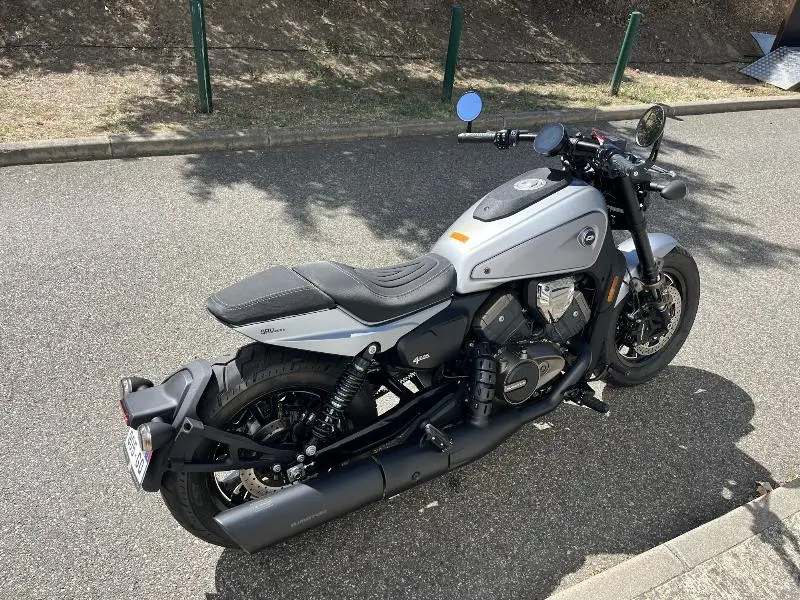 SRV 600