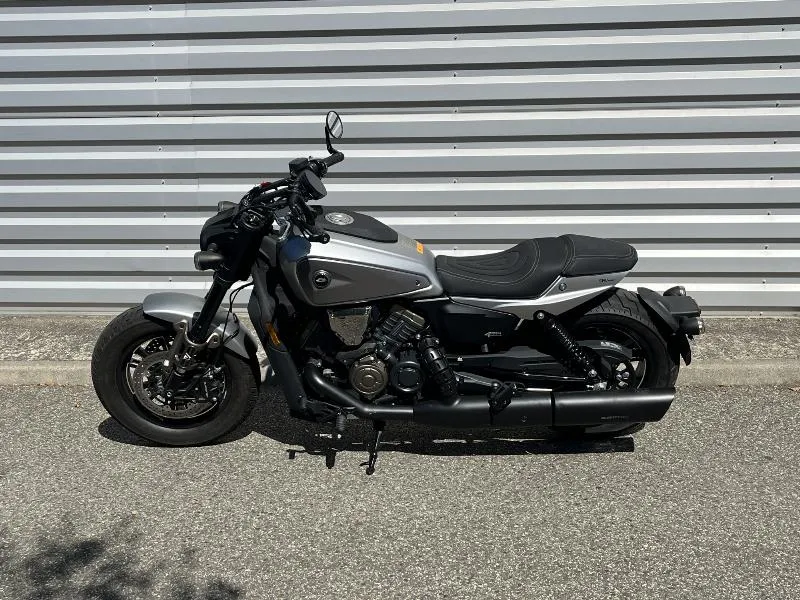 SRV 600