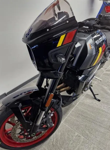 GSX8S