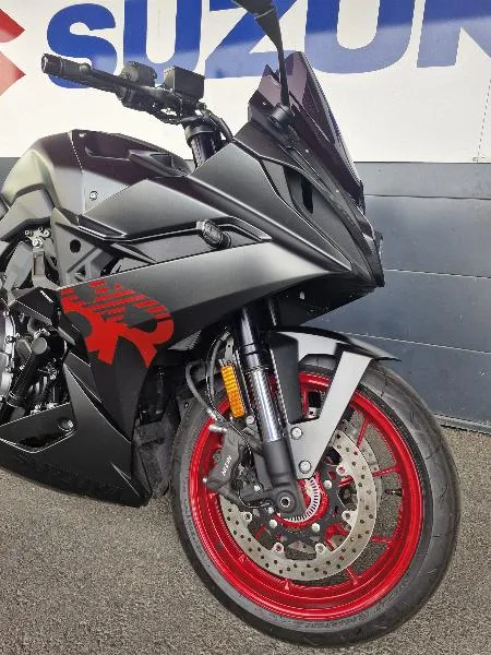 GSX8R
