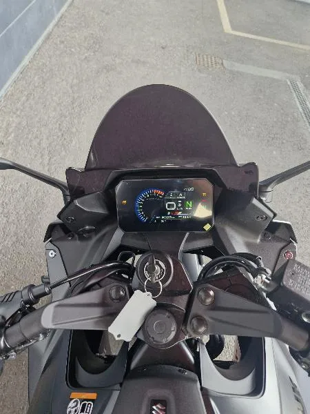 GSX8R