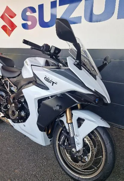 GSXS 1000 GT