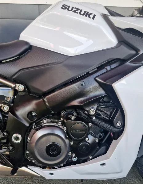 GSXS 1000 GT