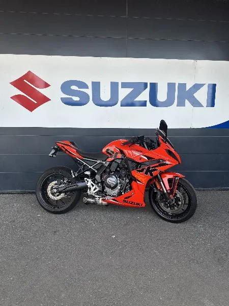 GSX8R