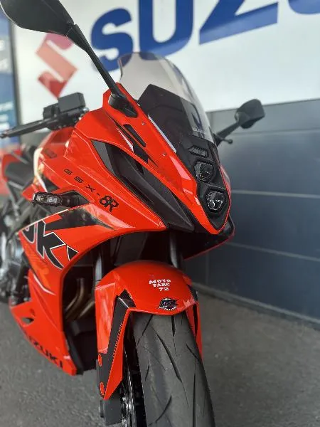 GSX8R