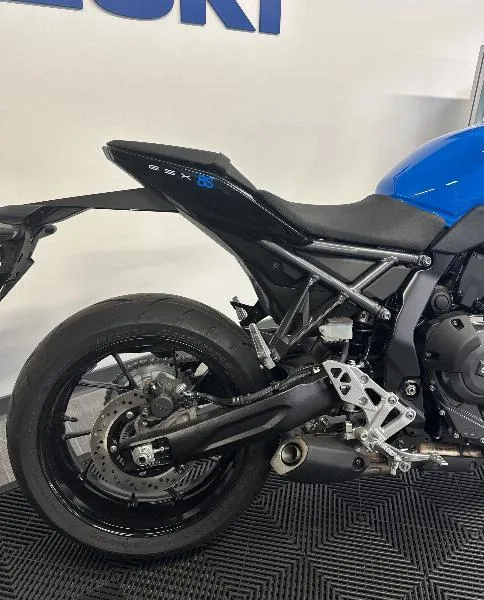 GSX8S