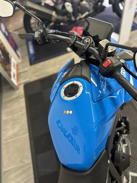 GSX8S