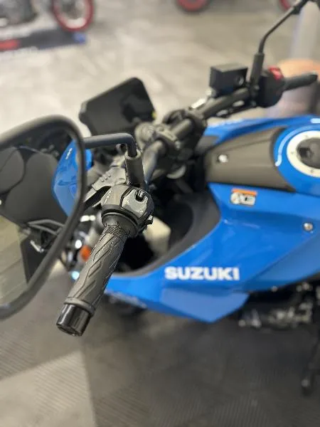 GSX8S
