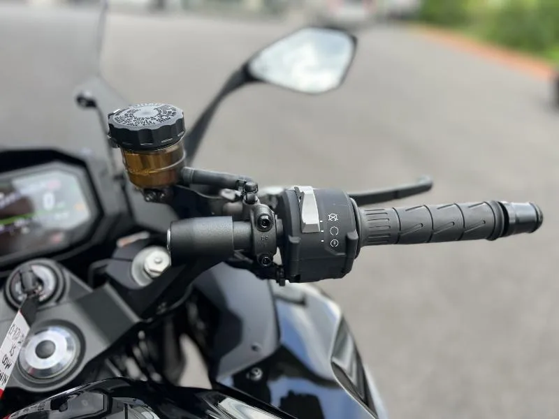 NINJA 1100 SX