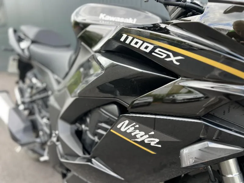 NINJA 1100 SX