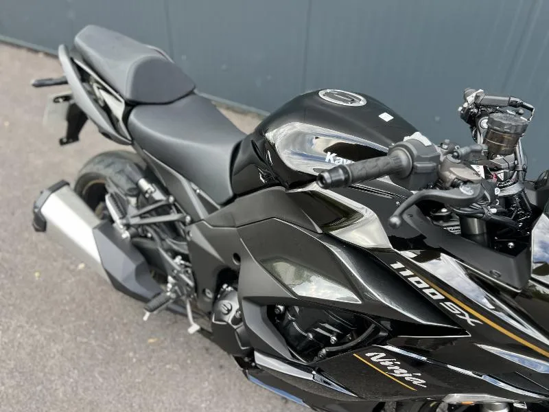 NINJA 1100 SX