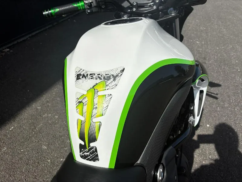 ER6 