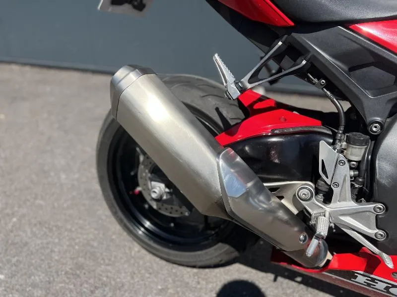 CBR 1000 RR FIREBLADE