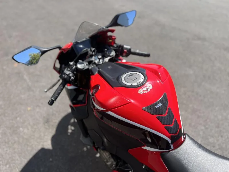 CBR 1000 RR FIREBLADE