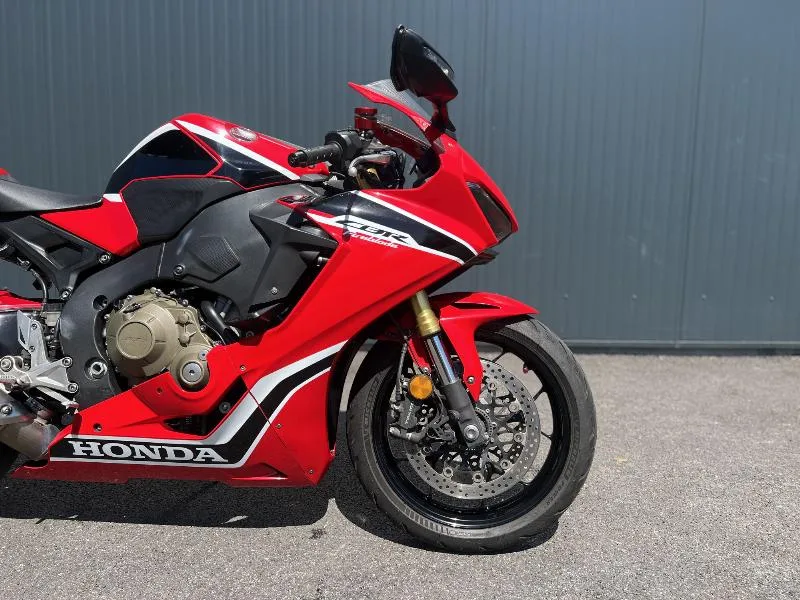 CBR 1000 RR FIREBLADE