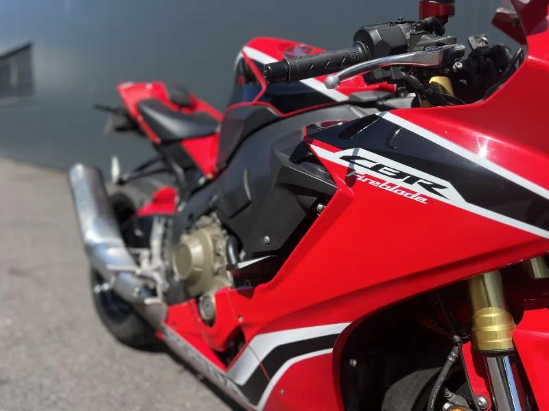 CBR 1000 RR FIREBLADE