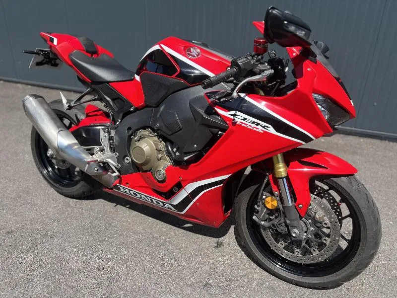 CBR 1000 RR FIREBLADE