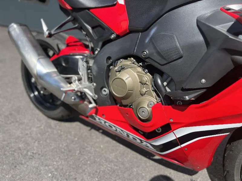CBR 1000 RR FIREBLADE