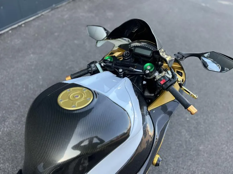 ZX10R
