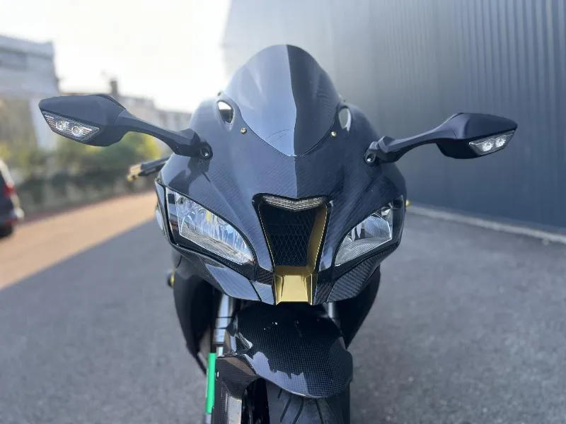 ZX10R